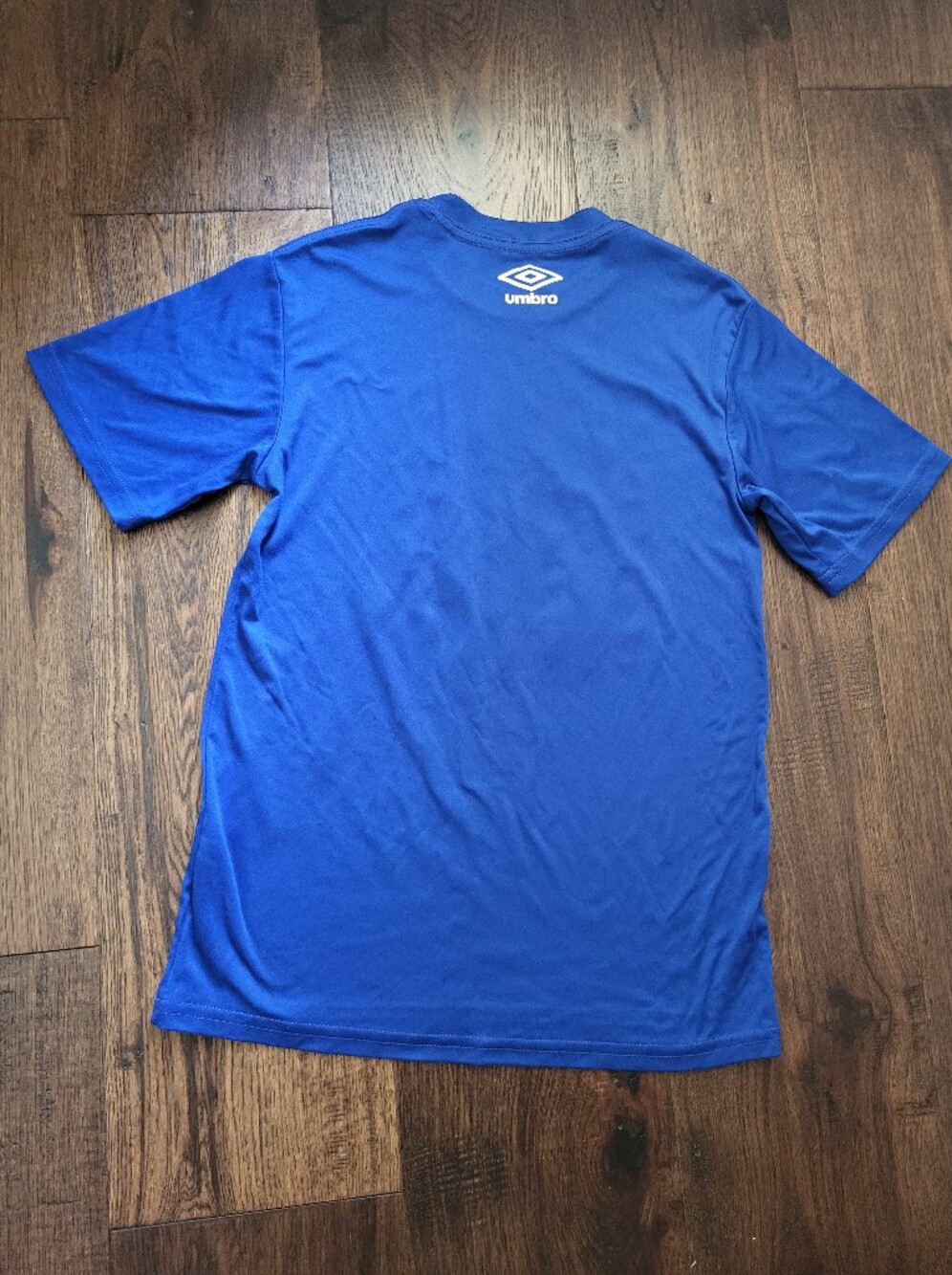 Boys Umbro Shirt Size Medium - Picture 2 of 3